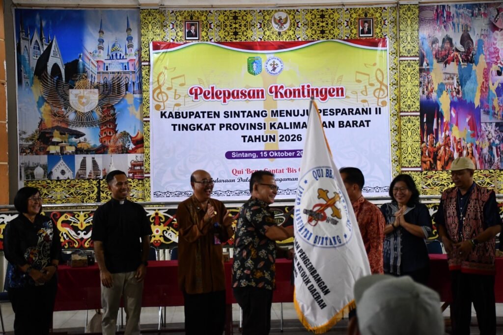 Sintang Berangkatkan 57 Peserta Pesparani II Kalbar, Bupati Tekankan Sportivitas dan Nama Baik Daerah